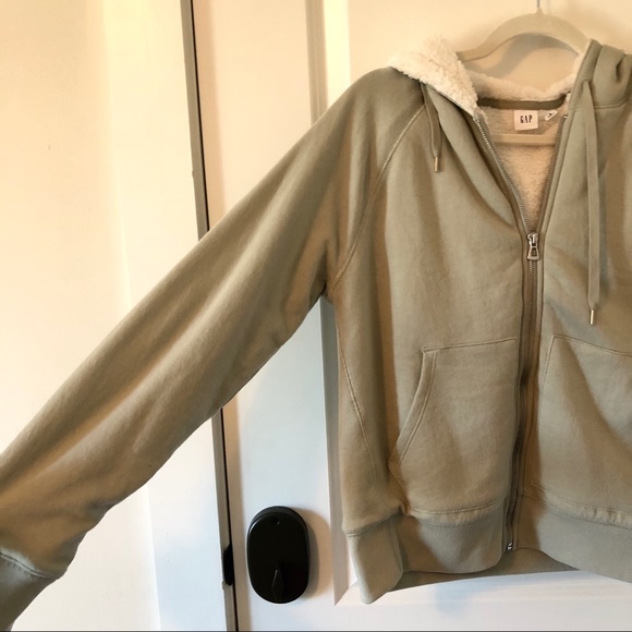 GAP Zip Up, Fur Lined Jacket with Hood - Picture 3 of 8